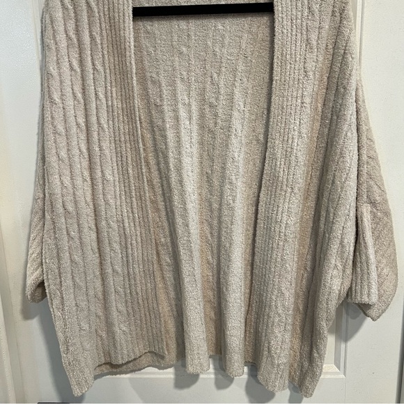 Barefoot Dreams Cream Colored CozyChic Lite Cable Shrug. Size S/M. - Picture 6 of 13
